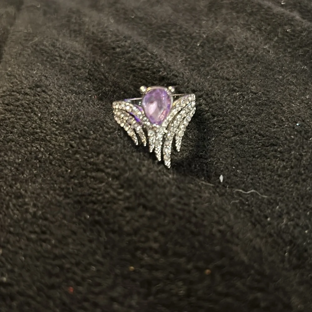 Ring - Picture 2 of 5